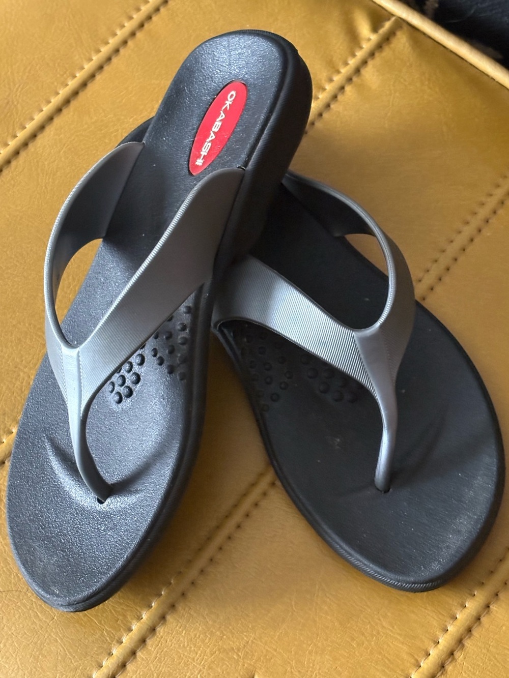Okabashi Black Footbed with Gray Straps Flip Sandals